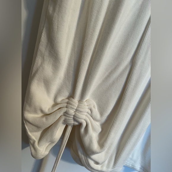 By Egreis Madani Dress - Picture 11 of 11